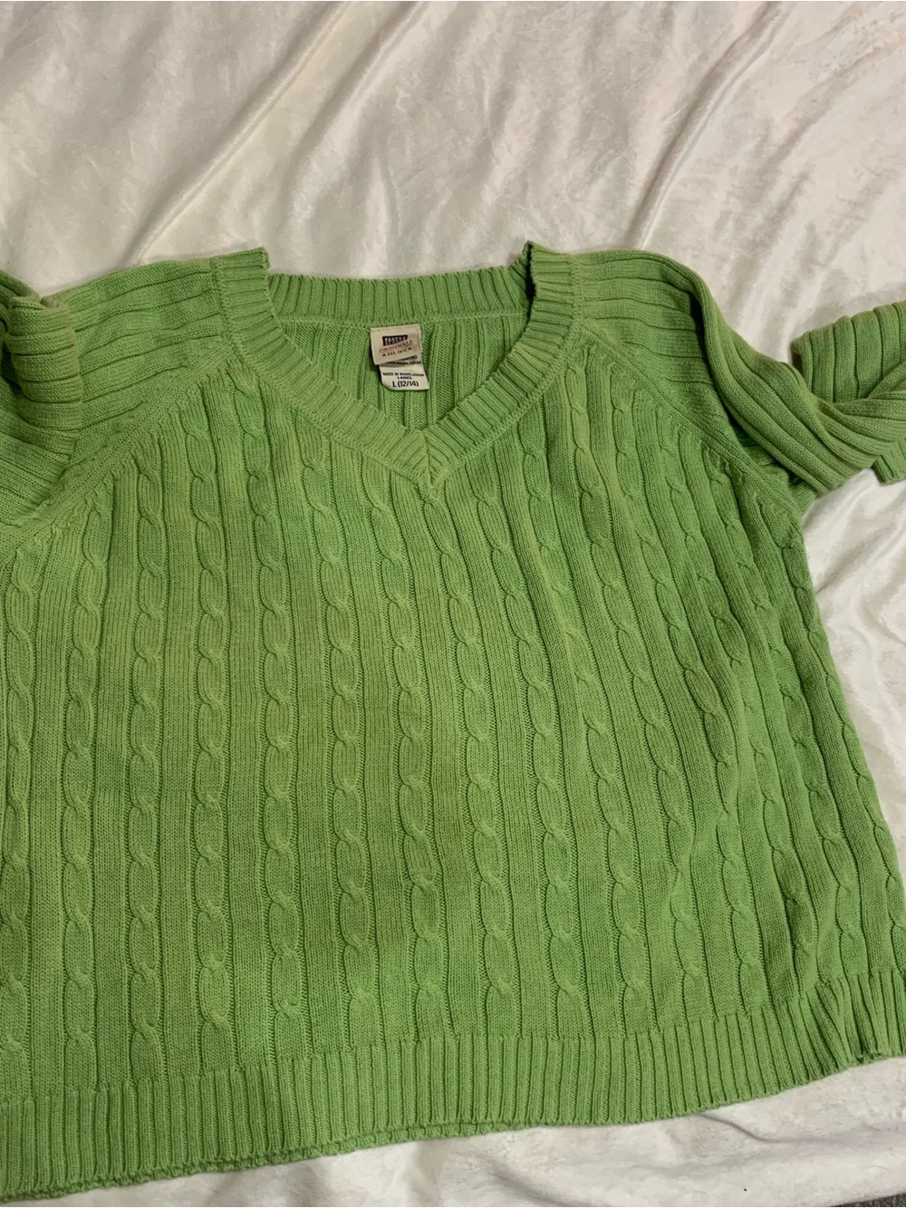 Faded Glory Lime Green V‑Neck Cable Knit Sweater - Picture 2 of 2